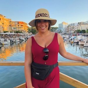 Meet your Posher, Marissa